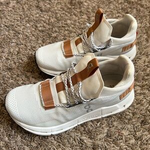 On Running Women’s Cloudnova Sneakers